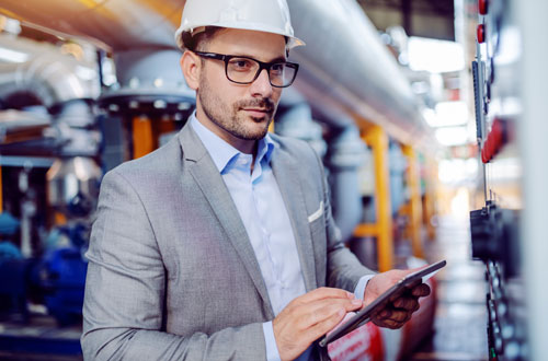 USP manager in hardhat
